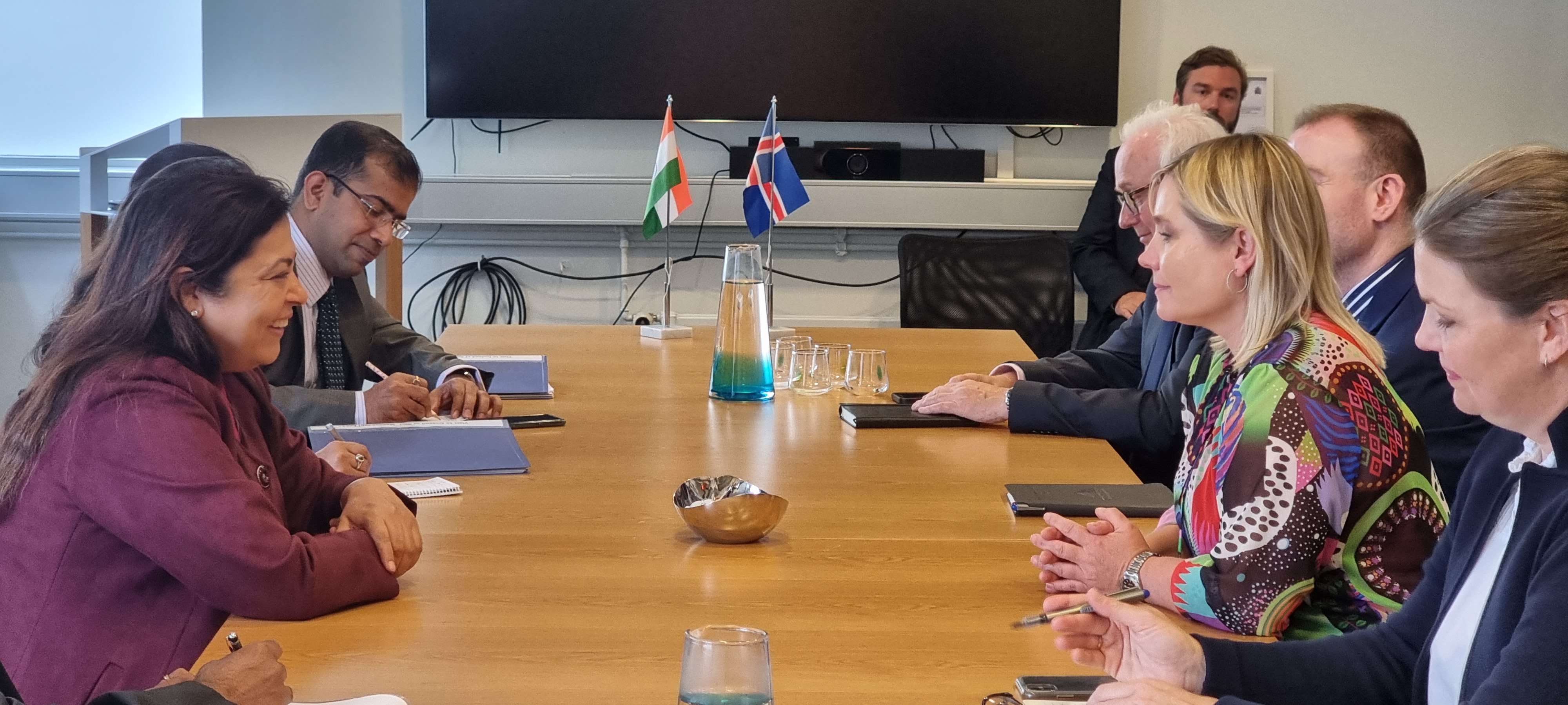 Minister of State for External Affairs and Culture Smt. Meenakashi Lekhi met with Minister of Culture, Tourism & Business Affairs Ms. Lilja Alfre�sd�ttir, 19 August 2022